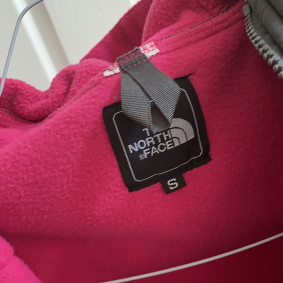 Pink and grey north face - Picture 3 of 3
